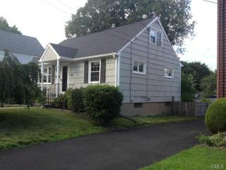 44 Sheppard St, Stratford, CT 06614-4039