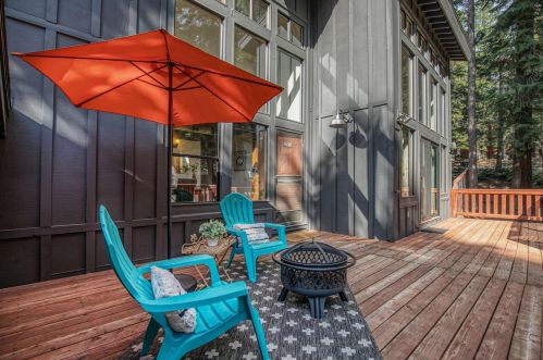 12275 Greenwood Dr, Truckee, CA 96161-2607