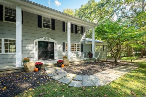 222 Shelter Rock Rd, Stamford, CT 06903-3520