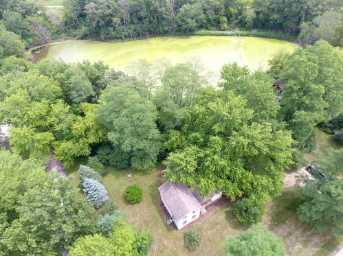 5001 Northwest Hwy, Waterford, WI 53185-2819