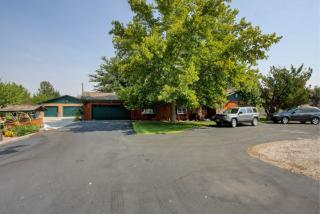 1300 Manchester Cir, Fallon NV  89406-3521 exterior