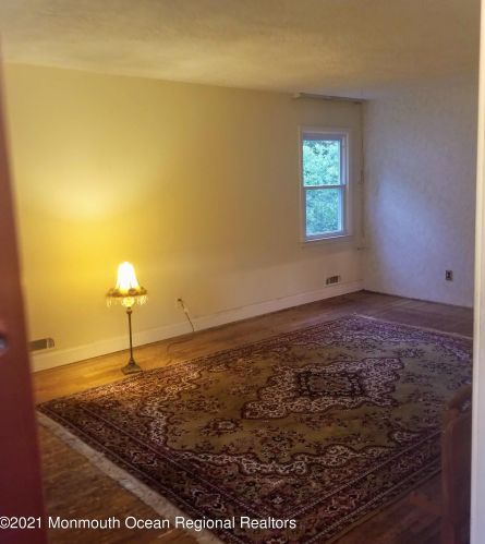 408 Hemlock Ave, Garwood, NJ 07027-1433