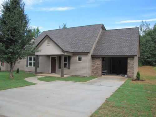 388 Bishop Hicks Ct, Inman SC  29349-7197 exterior
