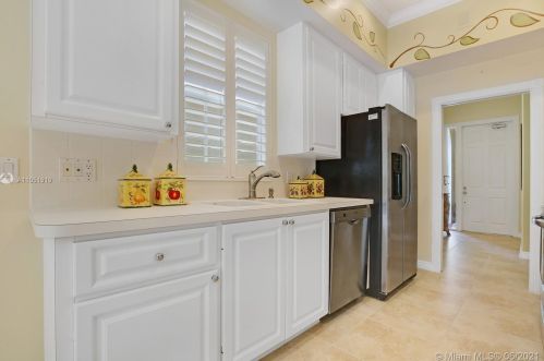 4655 Hammock Cir, Delray Beach FL  33445-5315 exterior