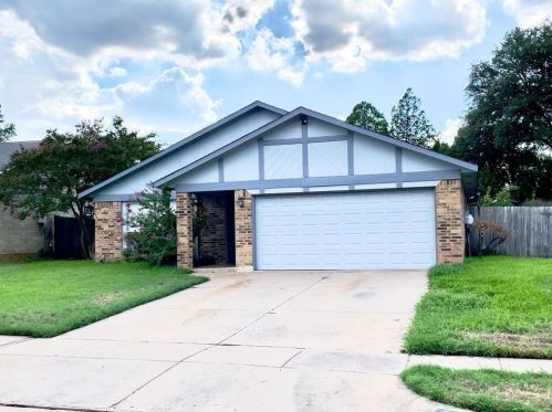 3109 Misty Ct, Bedford TX  76021-3916 exterior