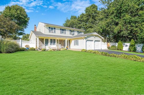 59 Sycamore Ave, Lake Grove, NY 11755-2734