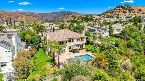 3131 Gardenia Ln, Yorba Linda, CA 92886-1816
