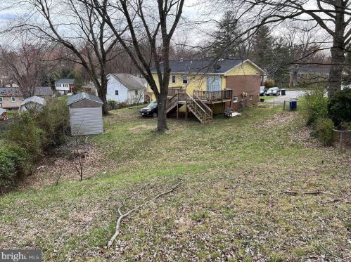 13541 Kaslo Dr, Woodbridge VA  22193-4629 exterior