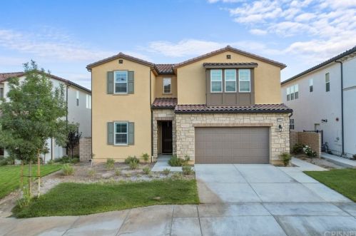 19026 Graham Ln, Santa Clarita, CA 91350-3710