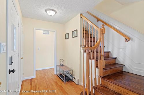 61 Hiering Ave, Pelican Island, NJ 08751-1919