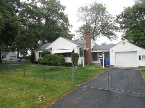 277 El Paso St, Springfield MA  01104-2902 exterior