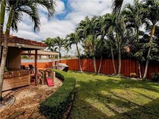1193 132nd Place Cir, Miami, FL 33184-1948