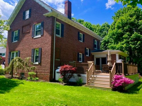 9 Larrabee Ave, Danvers, MA 01923-1827