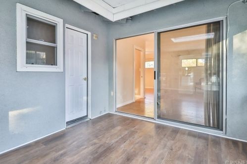 1229 Carmel Dr, Simi Valley CA 93065-4118 exterior