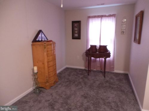 131 Baltusrol Dr, Charles Town WV  25414-4085 exterior