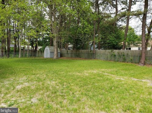 305 Blackfoot Trl, Browns Mills NJ  08015-6213 exterior