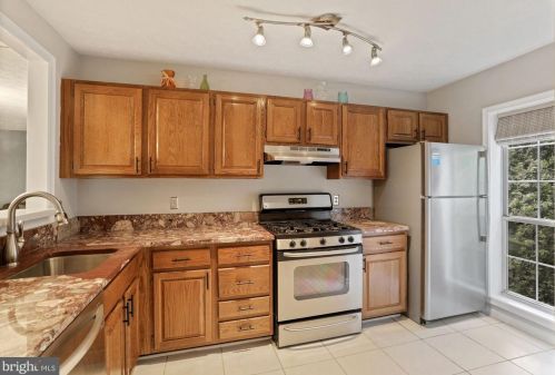 7620 Willow Pt Dr, Falls Church VA  22042-7530 exterior