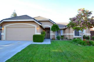 2343 Heritage Manor Dr, Riverbank, CA 95367-2667