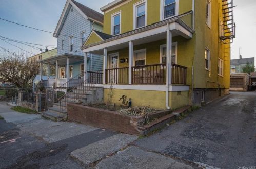 38 Warren St, New Rochelle, NY 10801-6214