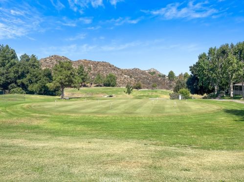 26817 Oak Branch Cir, Santa Clarita CA  91321-1455 exterior
