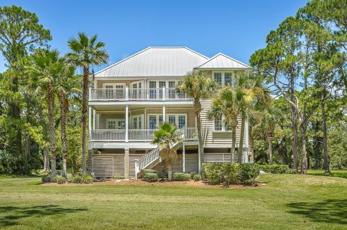 200 Gramercy Plantation Blvd, Saint George Island, FL 32328-3640