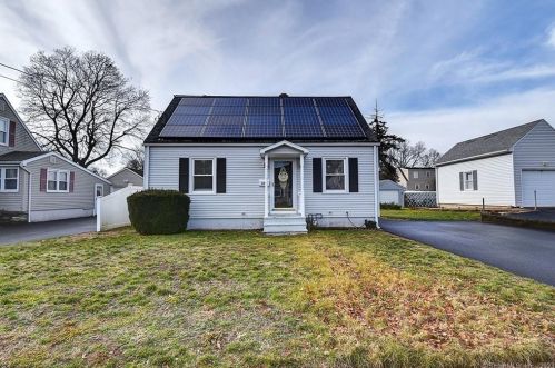 122 Shawmut Ave, North Haven, CT 06473-2629