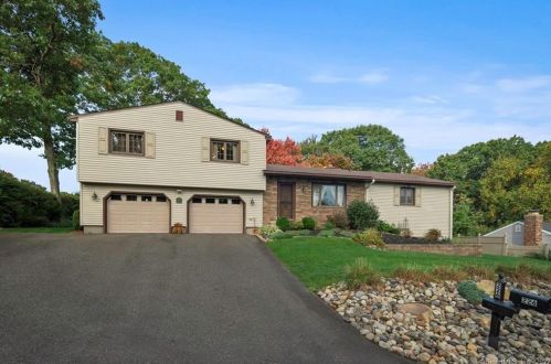 226 Juniper Ridge Dr, Waterbury CT  06708-1912 exterior