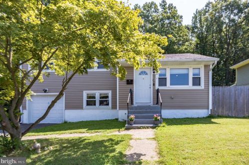 25 Aquilla Dr, New Castle, DE 19720-1301