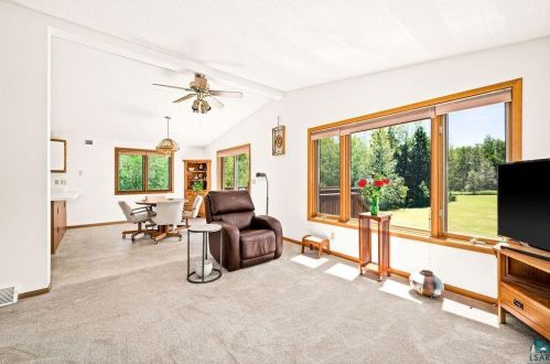 5260 Samuelson Rd, Duluth MN 55811-9789 exterior