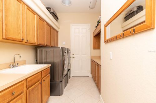 8461 Delta Ct, Brooksville FL  34613-4052 exterior