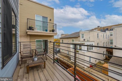 1335 Marshall St, Philadelphia PA  19122-4314 exterior