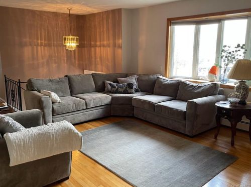 2 Frado Ct, Stony Point NY  10980-1004 exterior