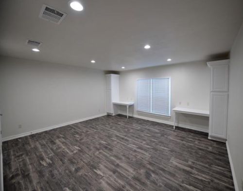 216 Edgefield Rd, Waxahachie, TX 75165-4154