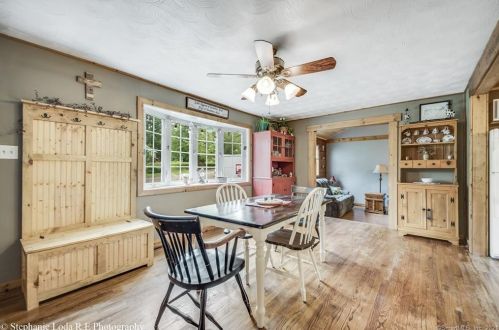 12 Reskin Dr, Wallingford CT  06492-4834 exterior