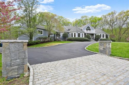 75 Tuckahoe Rd, Bridgeport, CT 06612-2053