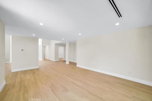 11512 La Maida St, North Hollywood CA  91601-4323 exterior