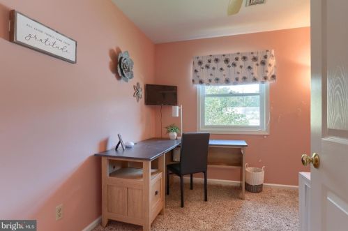 9148 Joyce Ln, Hummelstown PA  17036-9299 exterior