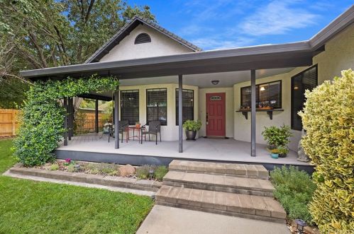 8095 Sherwood Blvd, Los Molinos, CA 96055-9757