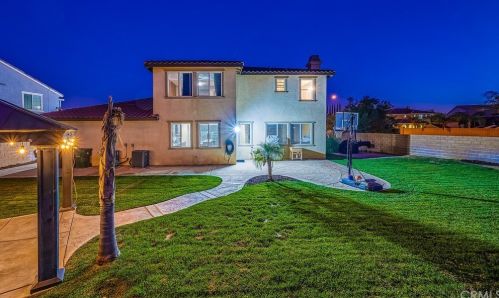 34652 Boros Blvd, Beaumont CA  92223-7466 exterior