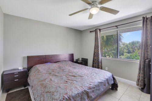 469 Hartley St, Marco Island FL  34145-2747 exterior