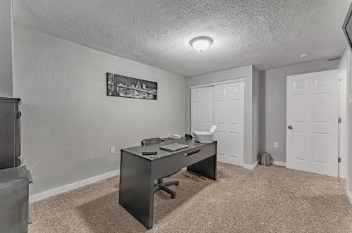 1323 Bellaire Pl, Pittsburgh PA  15226-1829 exterior