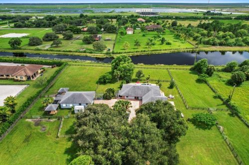 17652 Shetland Ln, Town Of Loxahatchee Groves FL  33470-3948 exterior