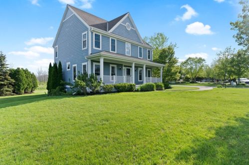1465 Glen Oaks Ln, Thiensville, WI 53092-2954