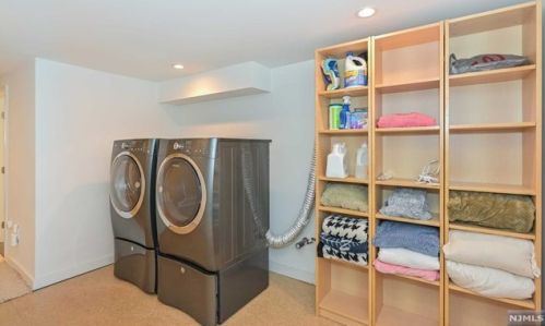 159 Forest Rd, Ridgewood NJ  07452-1914 exterior