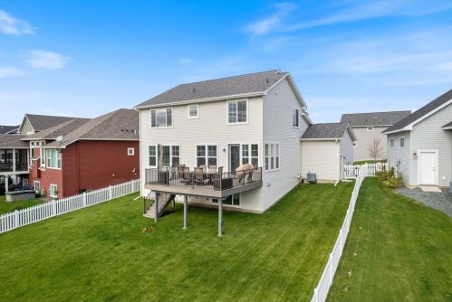 4 Promise Blvd, Hudson WI  54016-8722 exterior