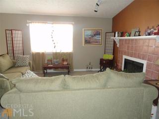 5549 Emerald Gln, Stone Mountain GA  30088-3467 exterior