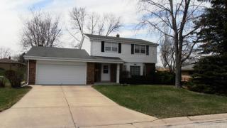 6109 Twin Oak Dr, Greendale WI  53129-2663 exterior