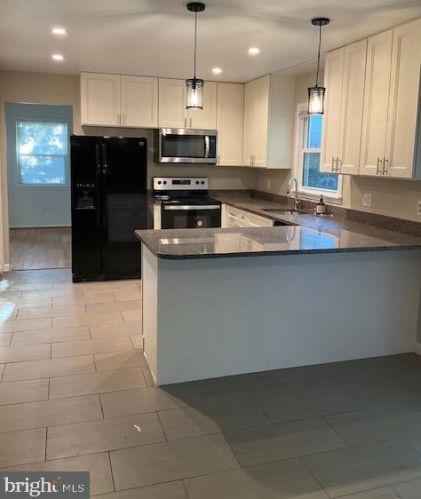 8301 Winslow Ave, Springfield VA  22152-1634 exterior