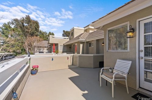 26121 Mcbean Pkwy, Santa Clarita, CA 91355-2017