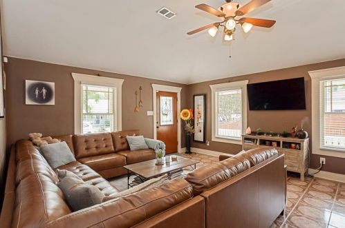 2100 Harrison Ave, Fort Worth TX  76110-1160 exterior